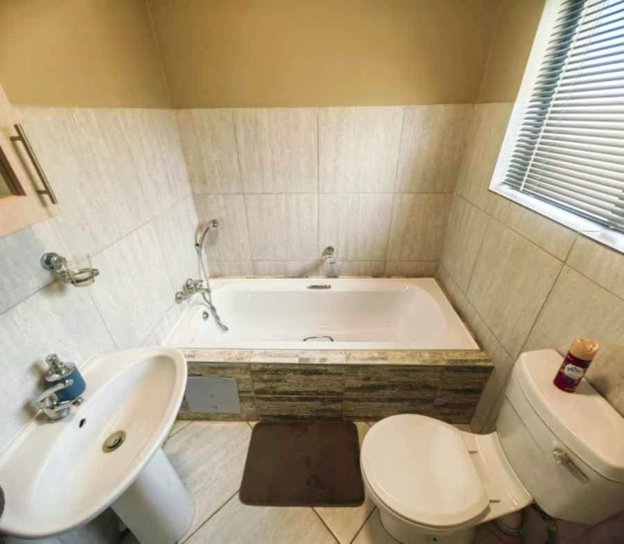 3 Bedroom Property for Sale in Grimbeeck Park North West